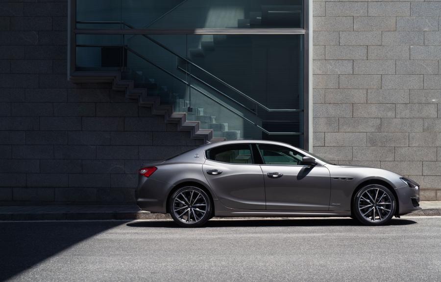  Maserati Ghibli S Q4 GranLusso 2017 года  (фото 24 из 43)